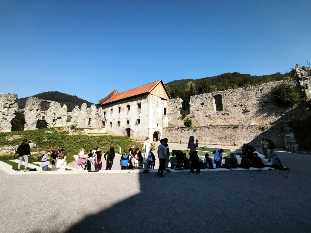 zapuščen grad